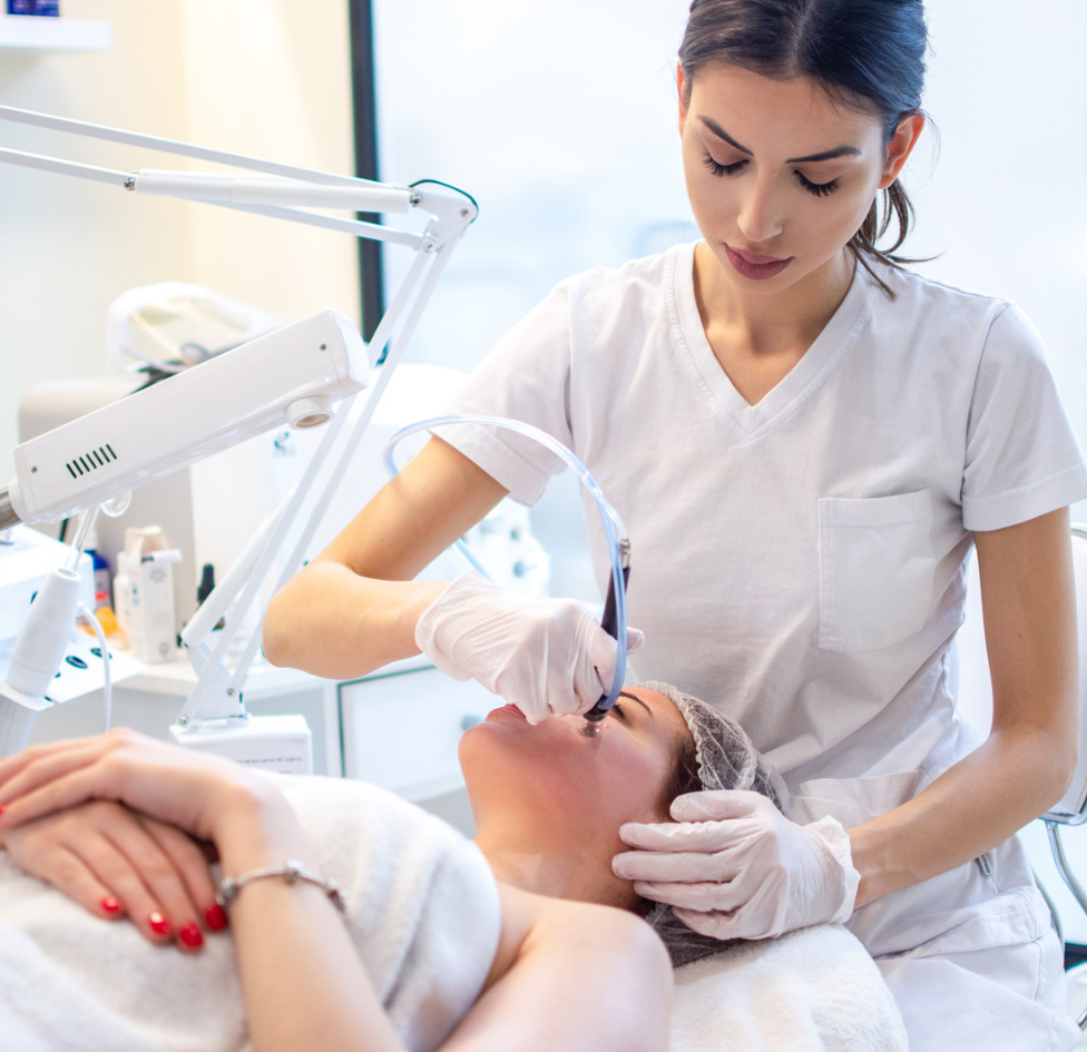 Hydradermabrasion facial